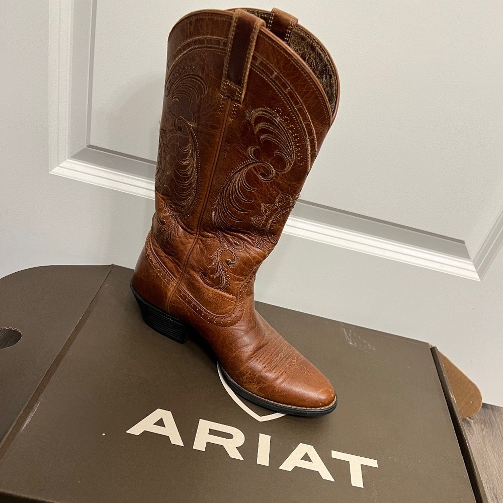 Ariat Boots size 8